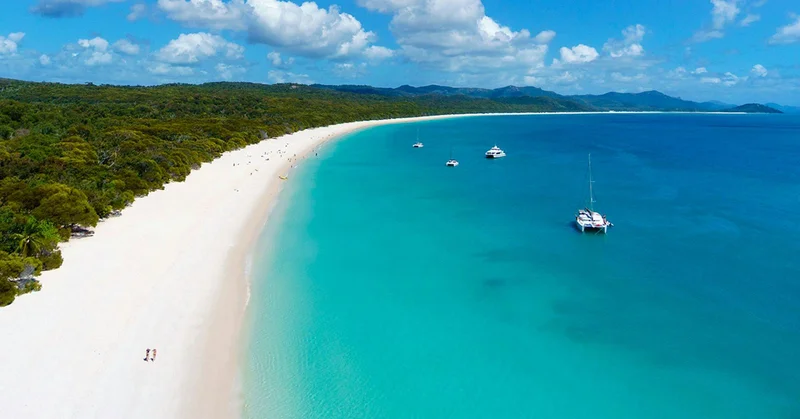 Passage to the Whitsundays
