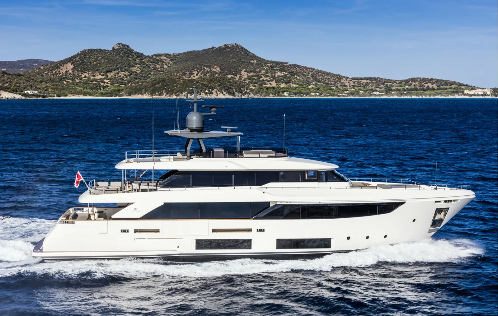 Custom Line Navetta 33