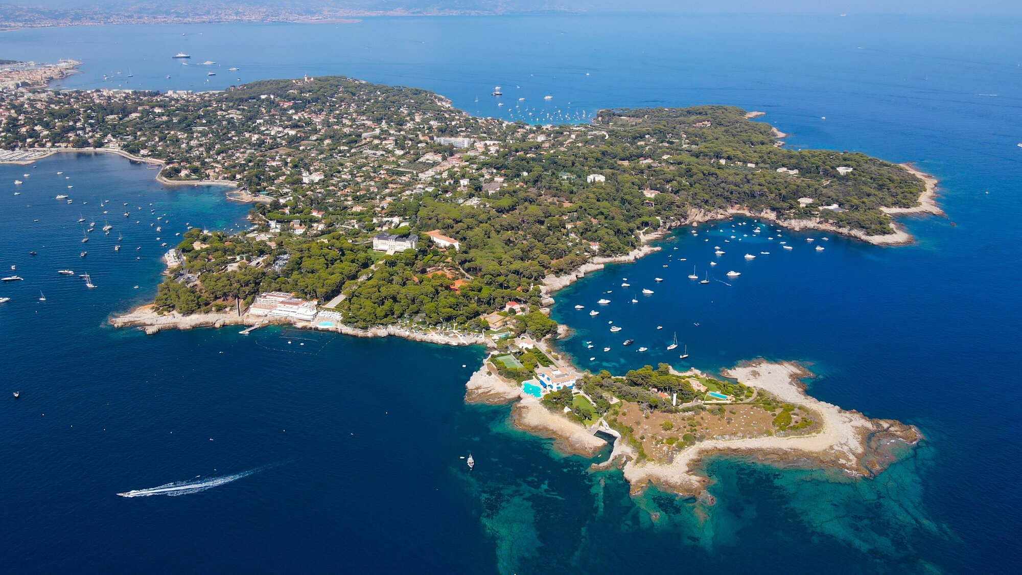 Billionaires' Bay: The Riviera's Most Iconic Anchorage