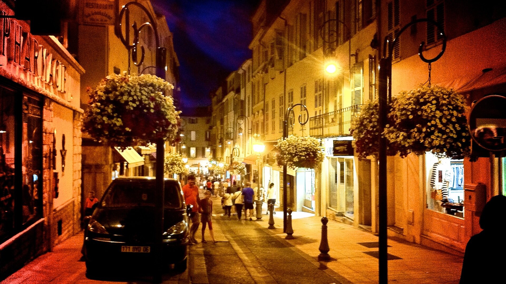 Old Town Nights & Hemingway's Bar