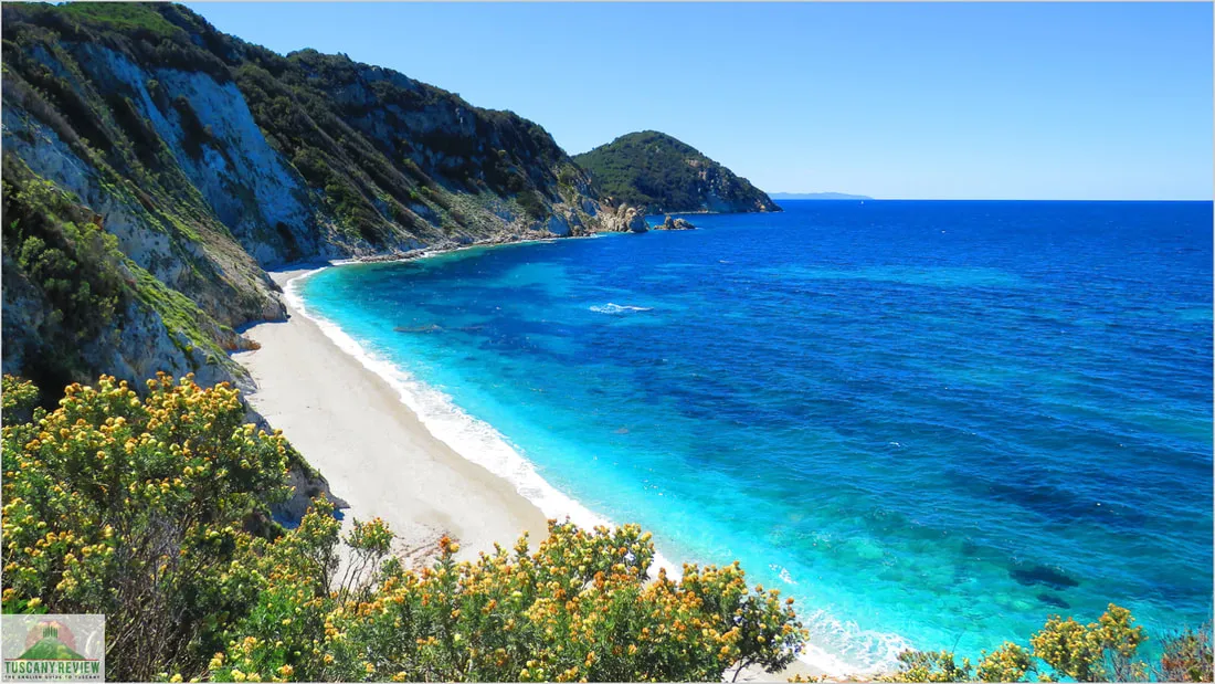 A turquoise cove on the Italian Riviera, seen from the water