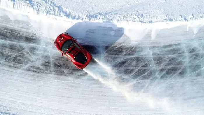 Ice Driving Experience in Swedish Lapland