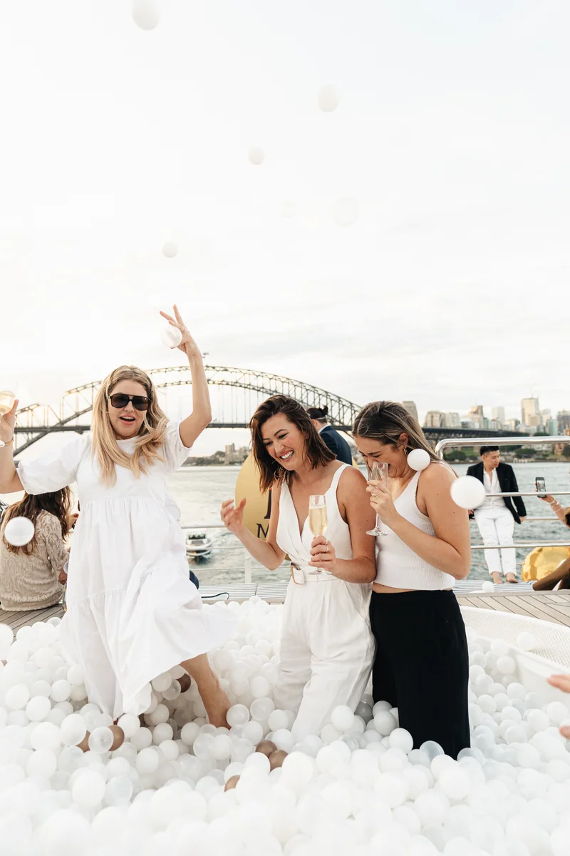 All-white theme