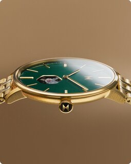 Legacy Traveler Lion Gold 42 MM