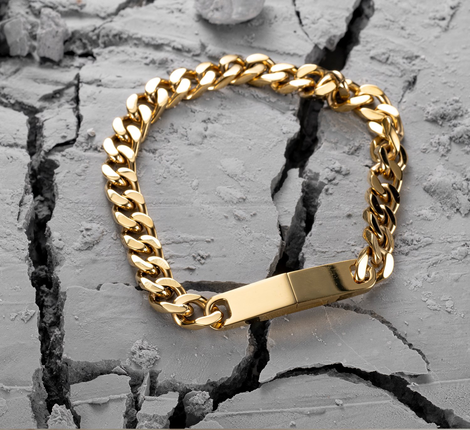 Mens' MVMT bracelet in gold