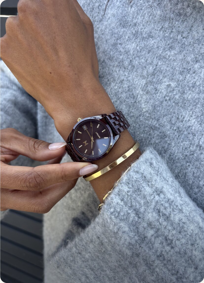 Legacy Traveler Lion Gold 42 MM