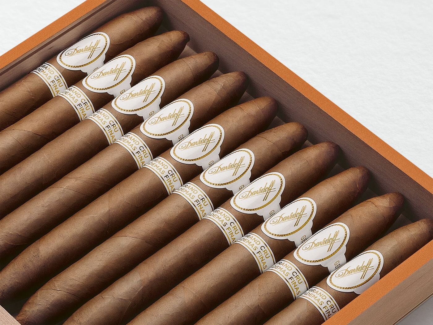 Opened box of the Davidoff Grand Cru Diademas Finas Limited Edition Collection.