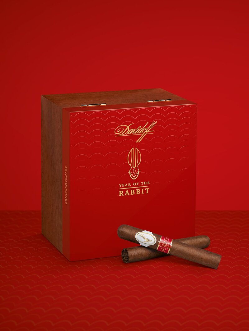Davidoff Year of the Rabbit Flagship Exclusive box with two gran toro cigars placed crosswise in front of it.