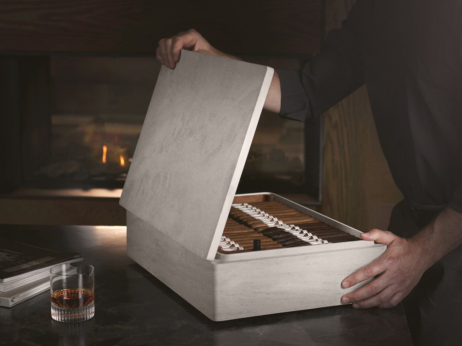 Cigar humidors