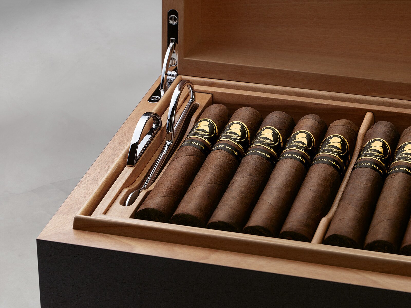 Opened Davidoff Winston Churchill Ambassador Humidor with «The Late Hour Series» cigars inside.