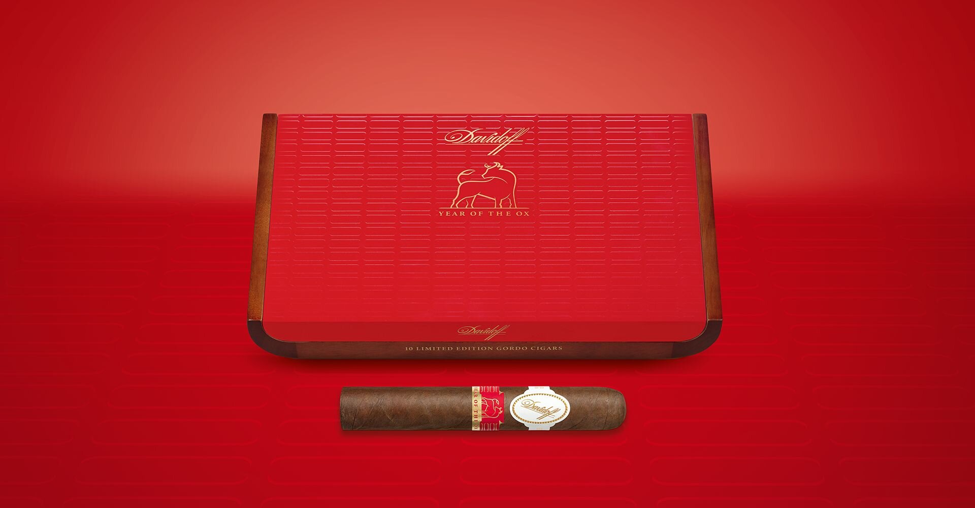 Davidoff Year Of The Ox 2021 Limited Edition cigar box with a cigar in front. 