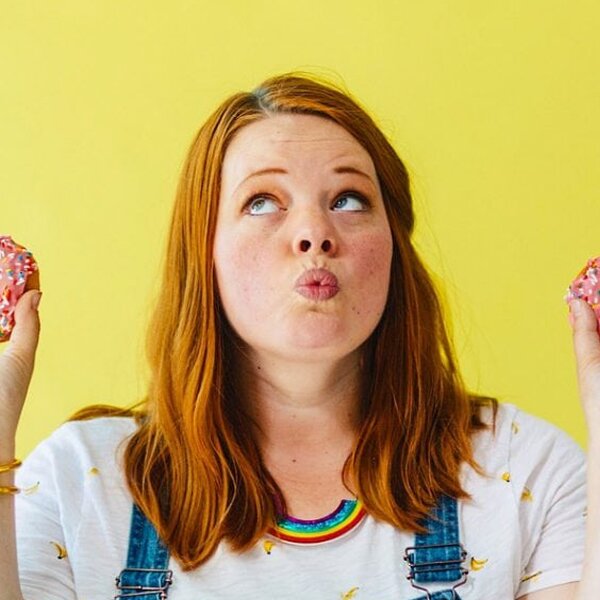 A headshot of Lisa Bardot, illustrator and Skillshare teacher.