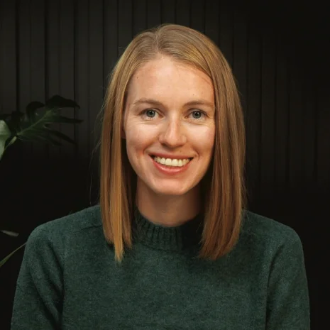 A headshot of Megan Friesth, illustrator and Skillshare teacher.