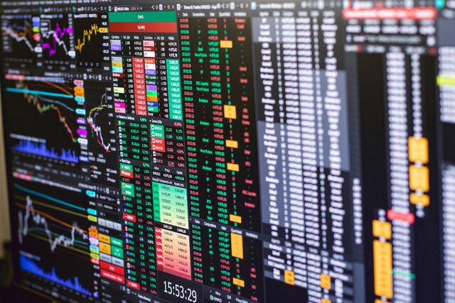 XAUUSD rises on tariffs and supply risk