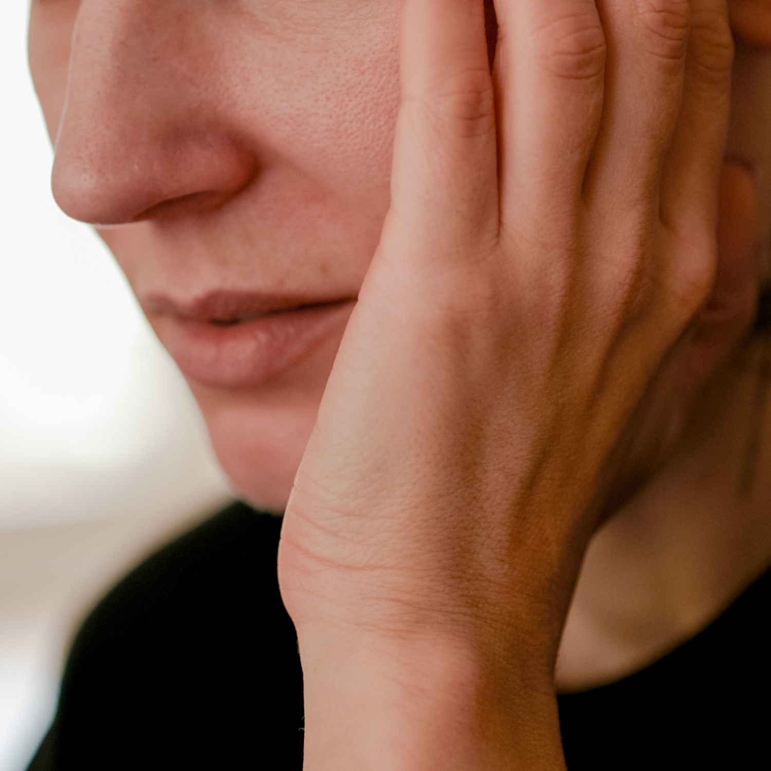 Female mental health clinician looking for the acute stress reaction icd-10 code