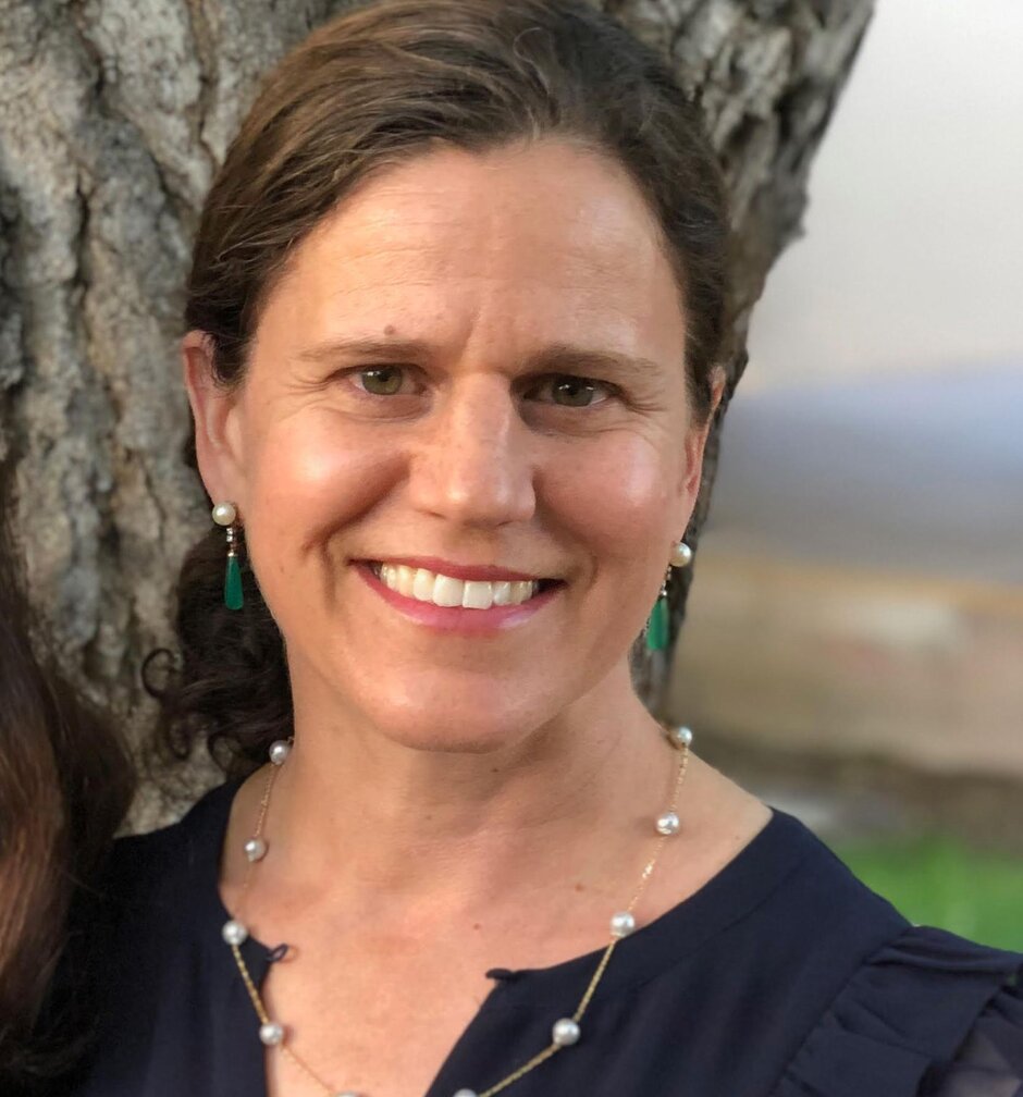 headshot of Dr. Helen Yeni-Komshian, MD