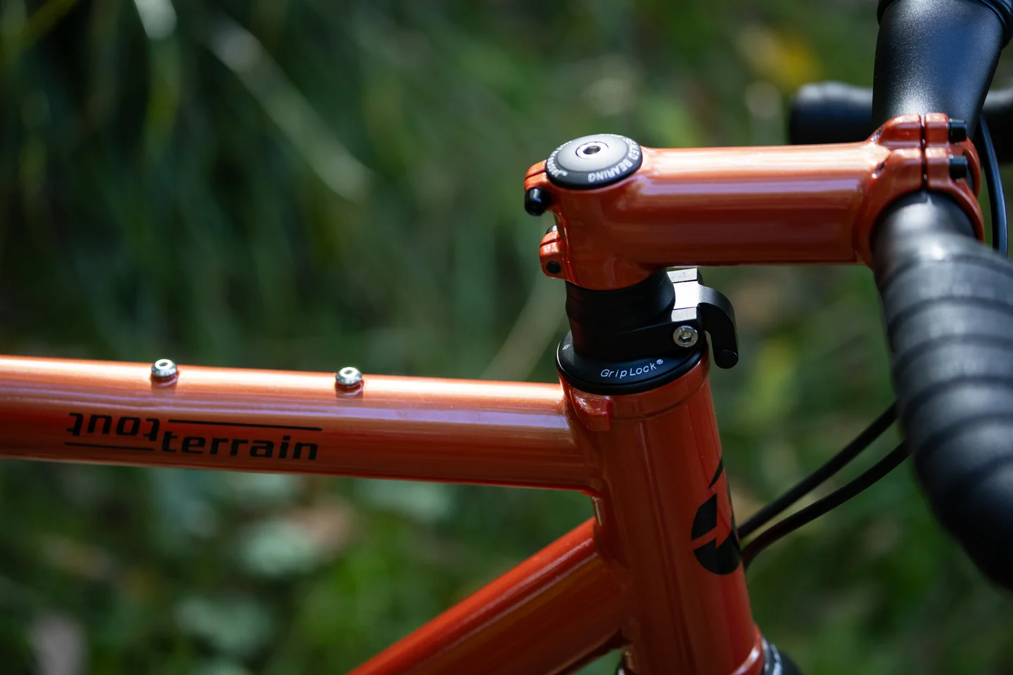 SRAM Force XPLR electronic drivetrain detail
