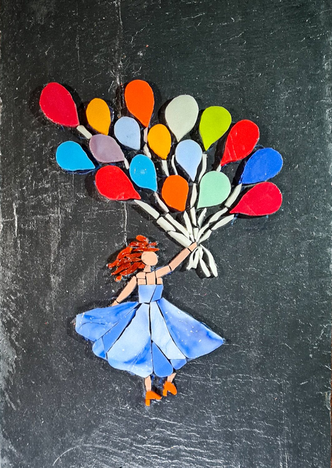 Petite fille aux ballons