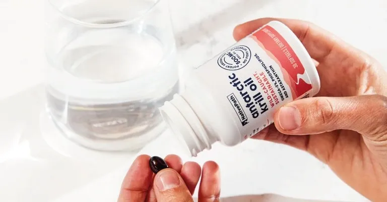 Hero: One small softgel.
An ocean of benefits.