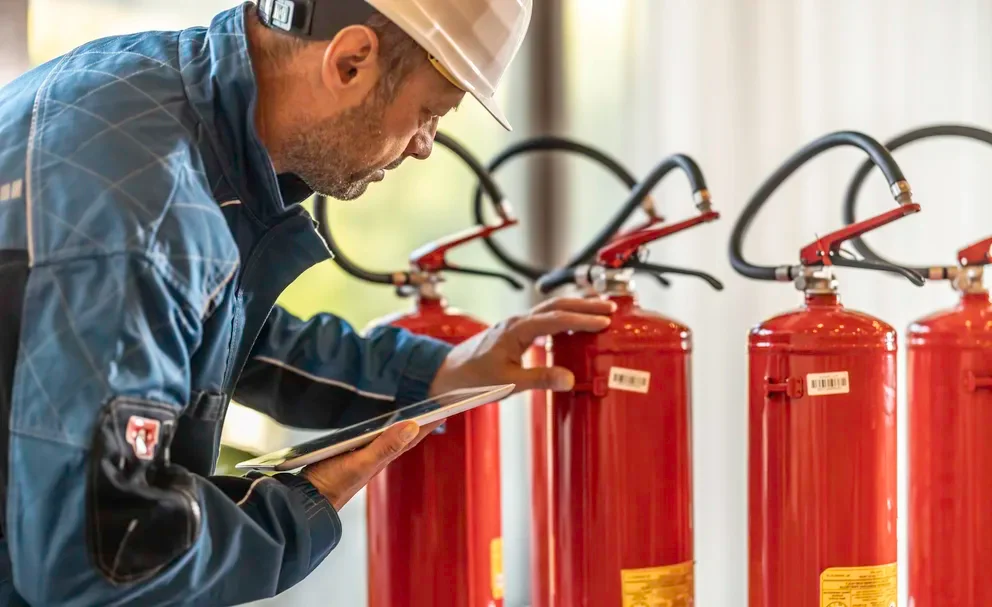 How to Choose a Fire Extinguisher Management System_image