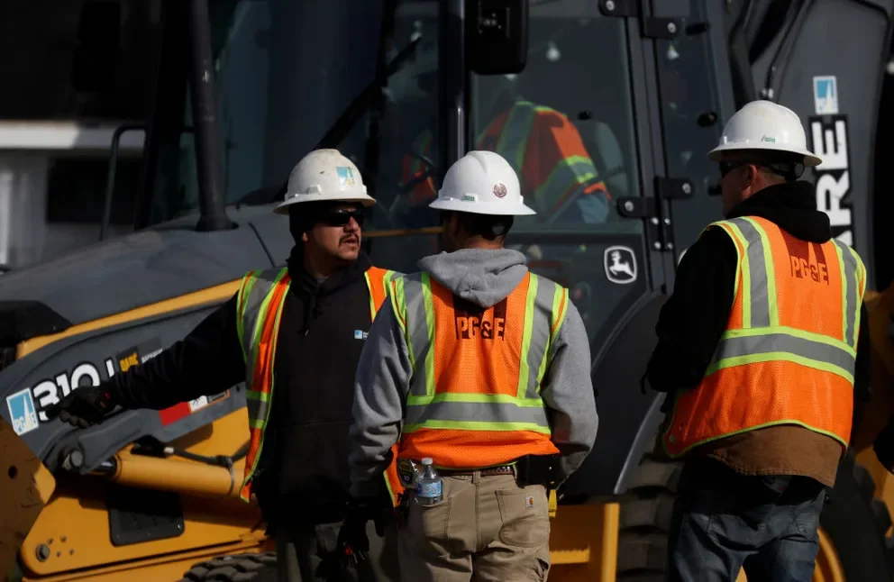 ai-reduce-cancellations-service-contractors_image