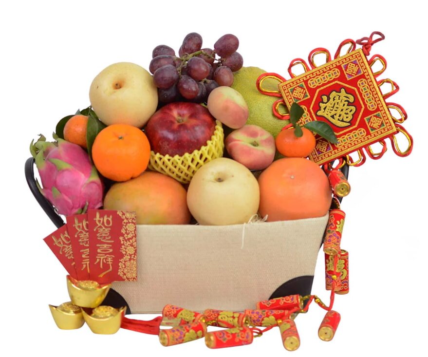 A festive fruit basket brimming with apples, pears, oranges, and grapes. Adorned with red envelopes, decorative gold ingots, and a Chinese knot, the arrangement exudes celebration and prosperity.