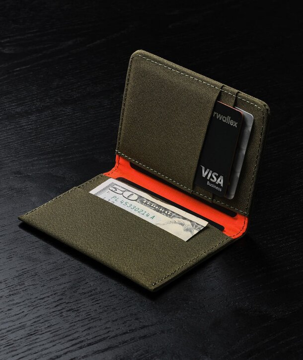  Image illustrating steps to use a credit card on a smartphone for payments and online transactions.