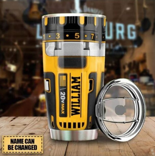 Dewalt tool tumbler with a secure lid, designed for durability and convenience in various work environments.