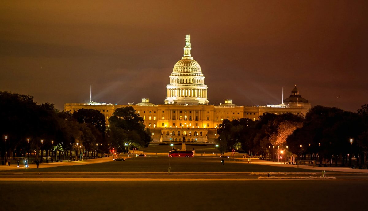 washington D.C building in the night