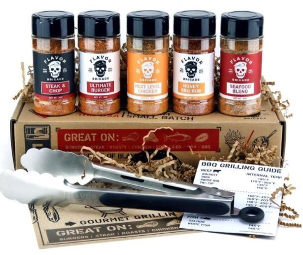 A gift box featuring six assorted spices for BBQ enthusiasts, perfect for enhancing grilling flavors.