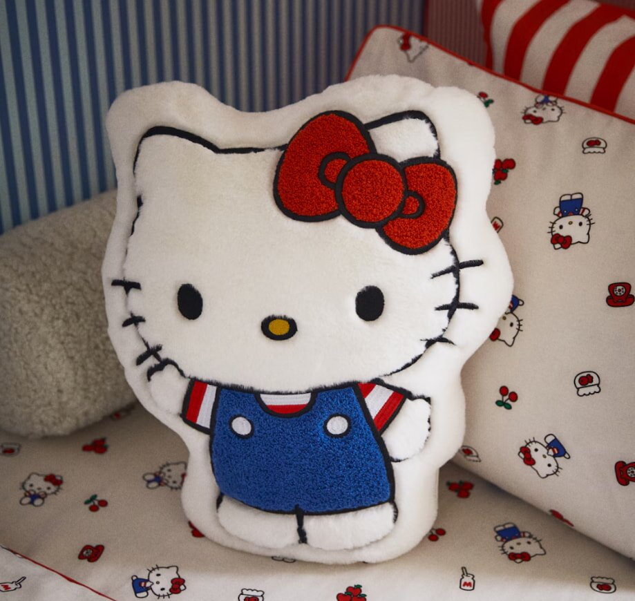 Decor Pillows Decorative Cushions Transforming Living Spaces with Hello Kitty Style