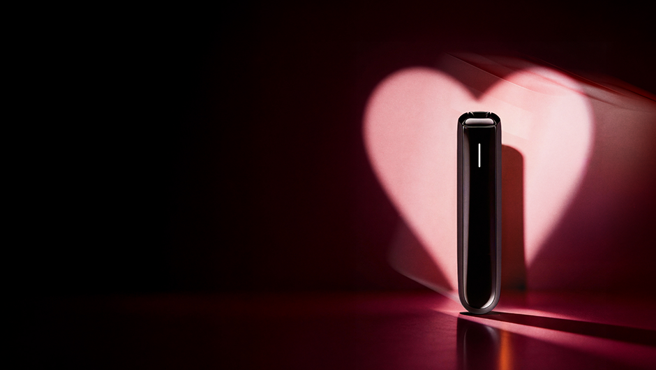 Valentýnská nabídka dvou zařízení za cenu 1 - Navy Blue a Gold Ploom X Advanced