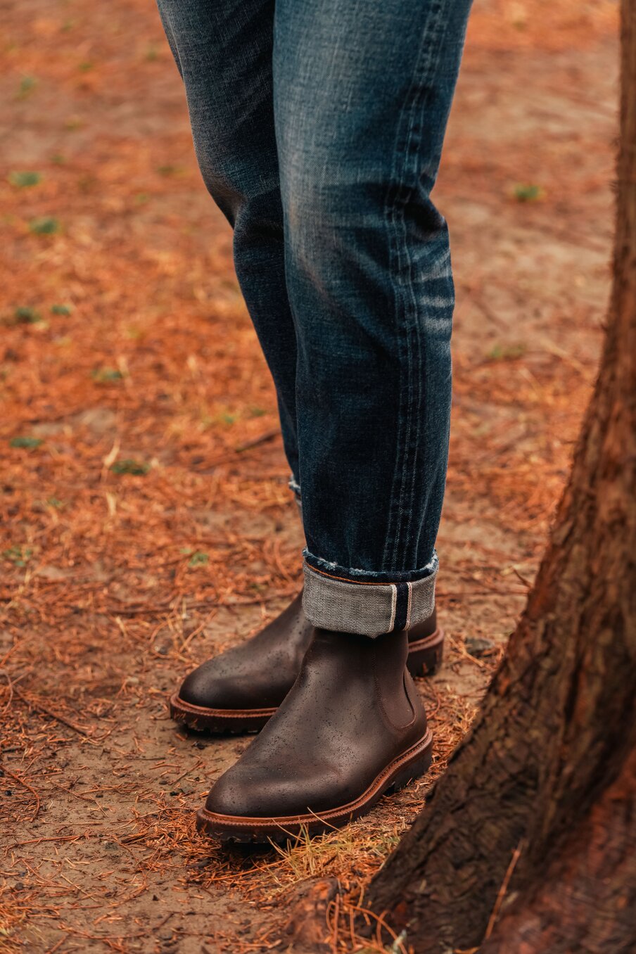 Rust Waxy Commander Wholecut Chelsea Boot with Lightweight Cleated rubber soles