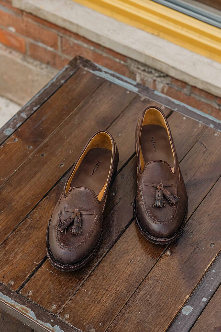 501035 - BROWN WAXY SHELL CORDOVAN - E