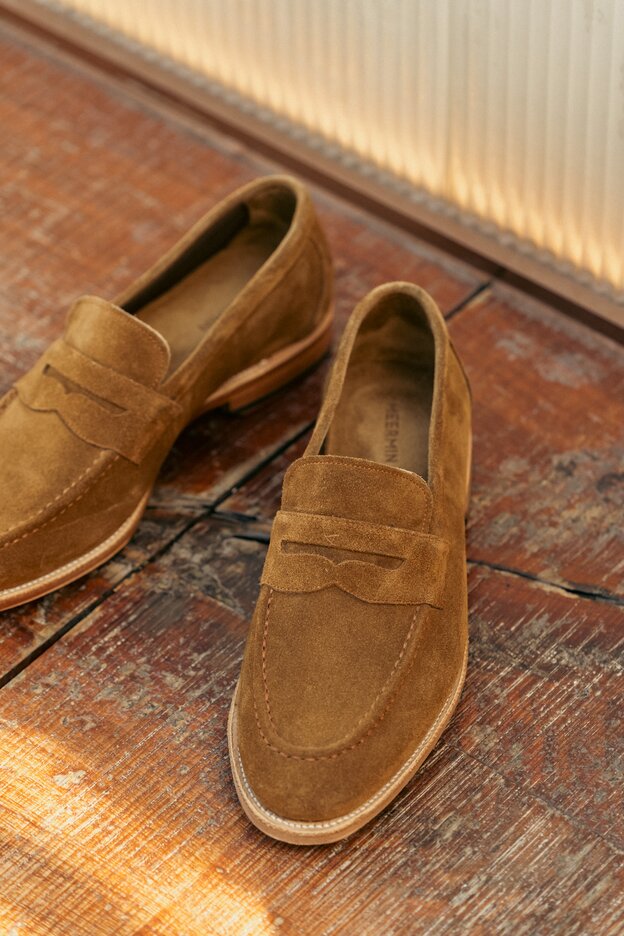 Unlined Classic Penny loafer in Atacama Suede