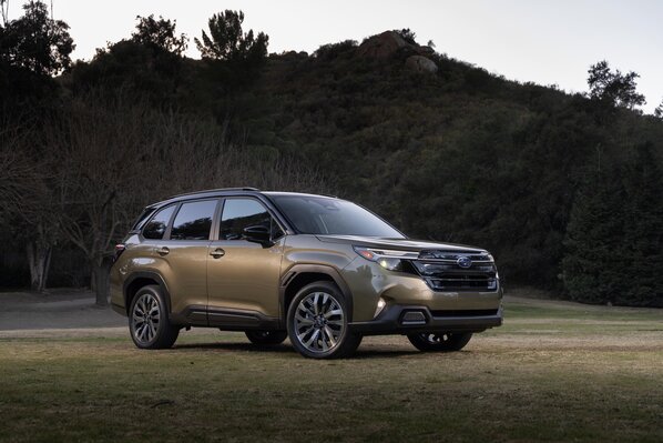Subaru Forester Hybrid Image 2