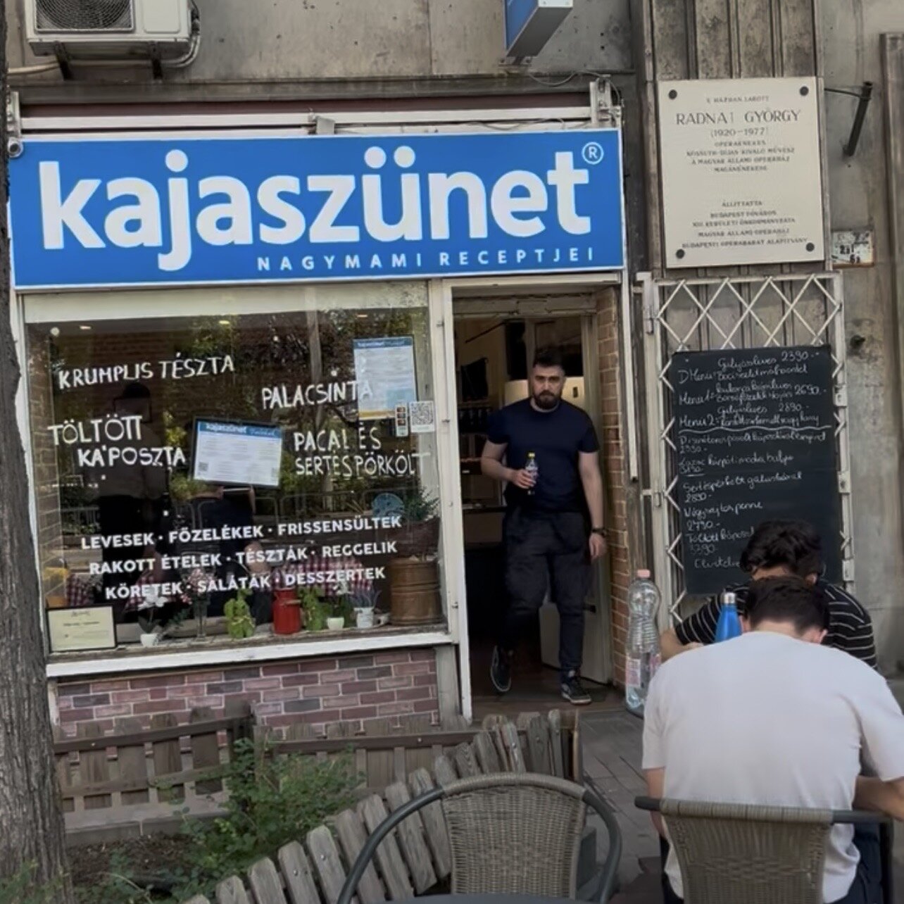 Kajaszünet Falóka Jászai