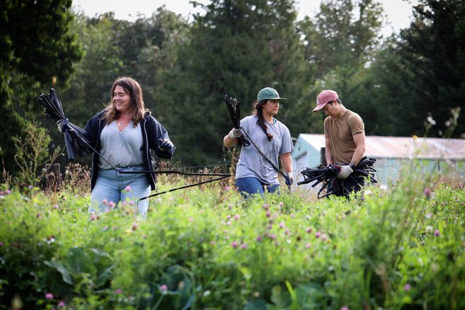 Mudbone Grown Volunteer Image