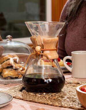 Chemex Brewer Lifestyle Image
