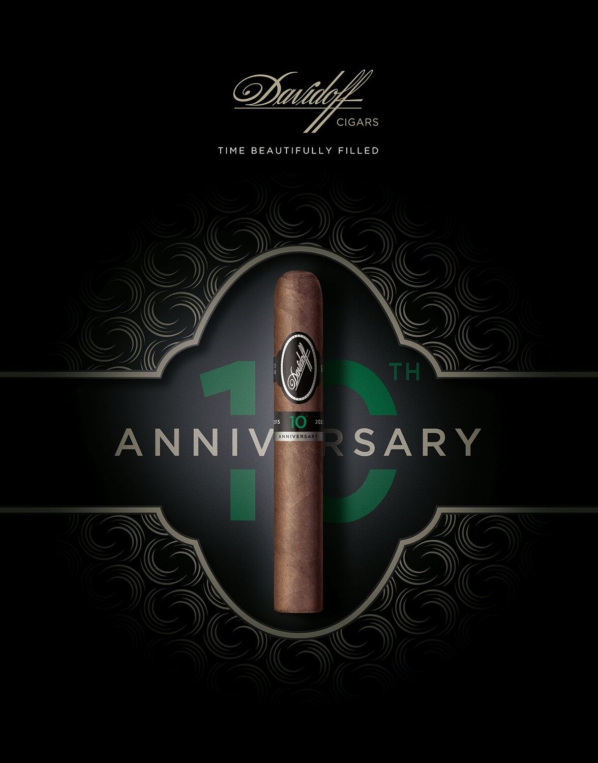 Davidoff Gifting Campaign 2024, Royal Release cigar box with two cigar formats.