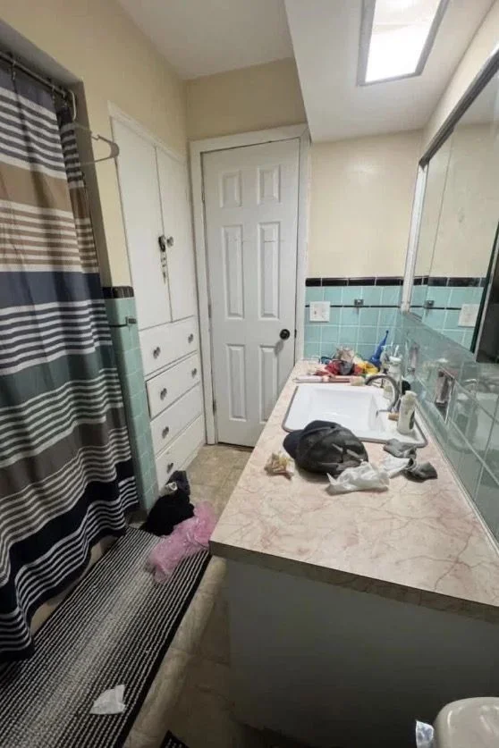Full Bathroom Renovation before renovation