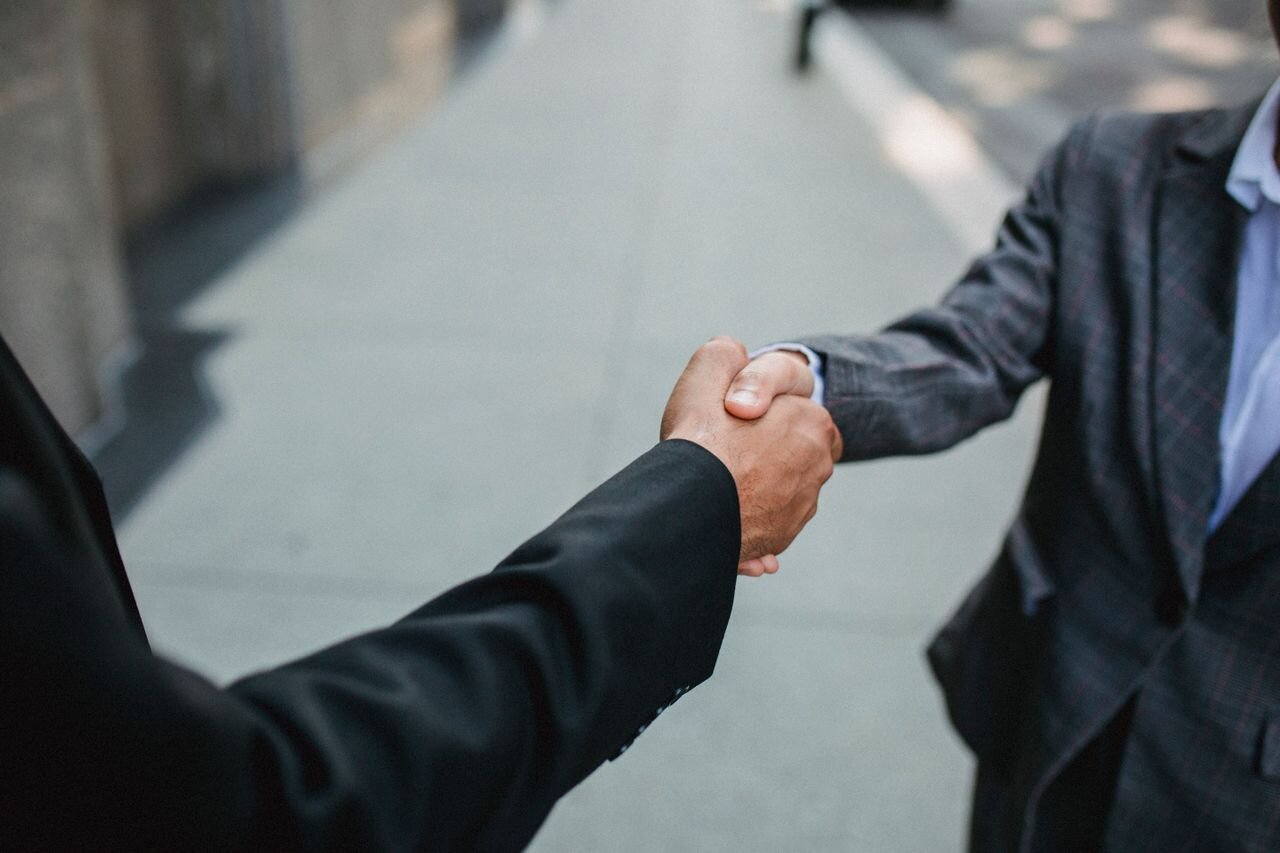 Can You Add a Business Partner to a Nevada LLC for a Franchise?