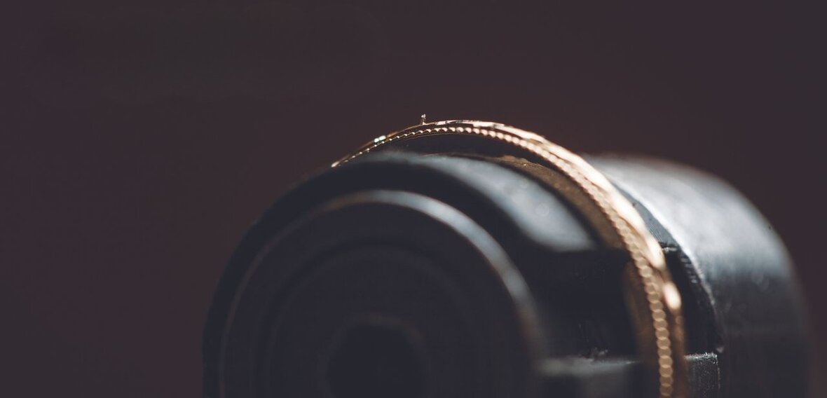 Gold, silver, and platinum wedding bands compared for how easily each metal can be resized