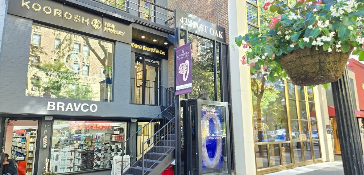 Wedding Bands & Co jewelry showroom in Chicago's Gold Coast featuring custom engagement rings and appraisal services