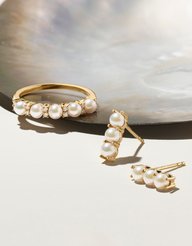 A collection of pearl jewelry
