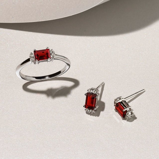 Image of Garnet Engagement ring and Garnet Stud Earrings