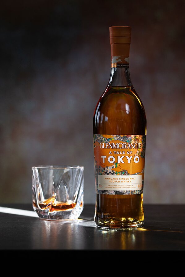 Glenmorangie A Tale of Tokyo bottle and tumbler glass