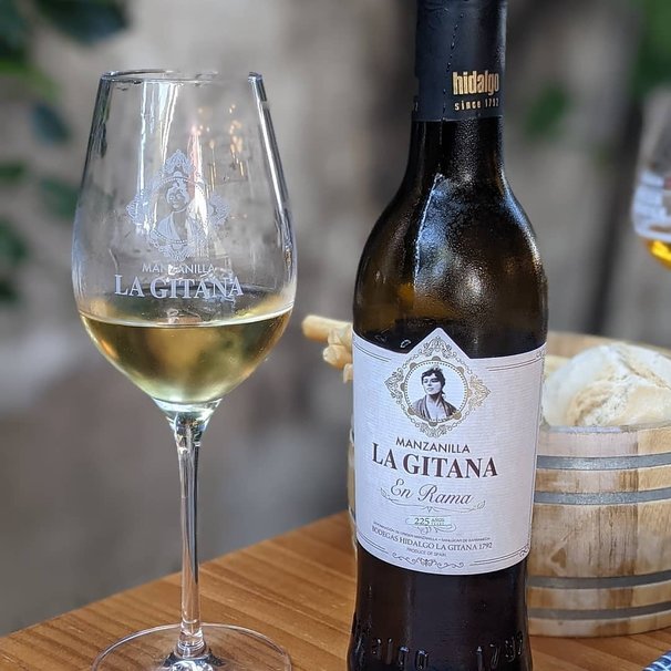 La Gitana Manzanilla with cheese
