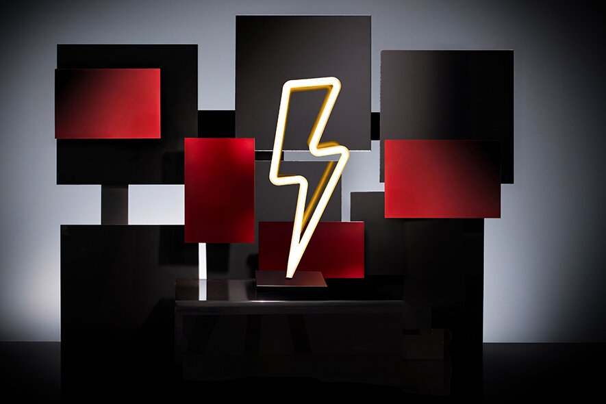 A lightening bolt.