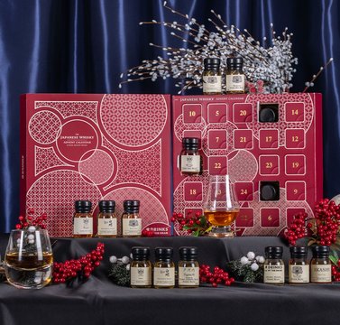 Master of Malt Japanese Whisky Advent Calendar with whisky drams